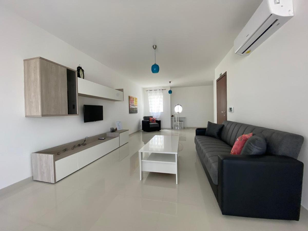 Sunshine Apartments Mellieha - Modern Three Bedroom Apartment - Apt No 1 Exterior photo